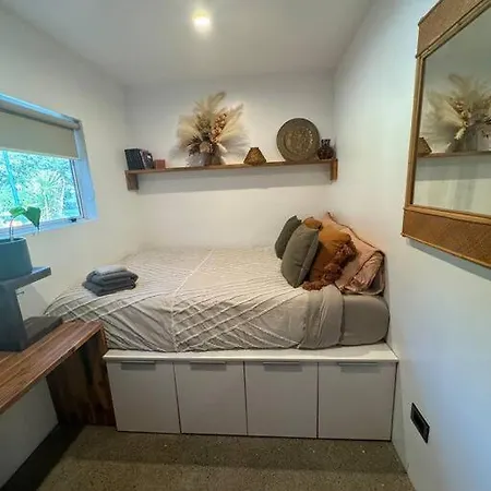 Electric Waihi Beach House - Family & Dog Friendly, Close To Beach, Pool Table, Outdoor Fire Room, Skate Ramp Bowentown Exterior photo